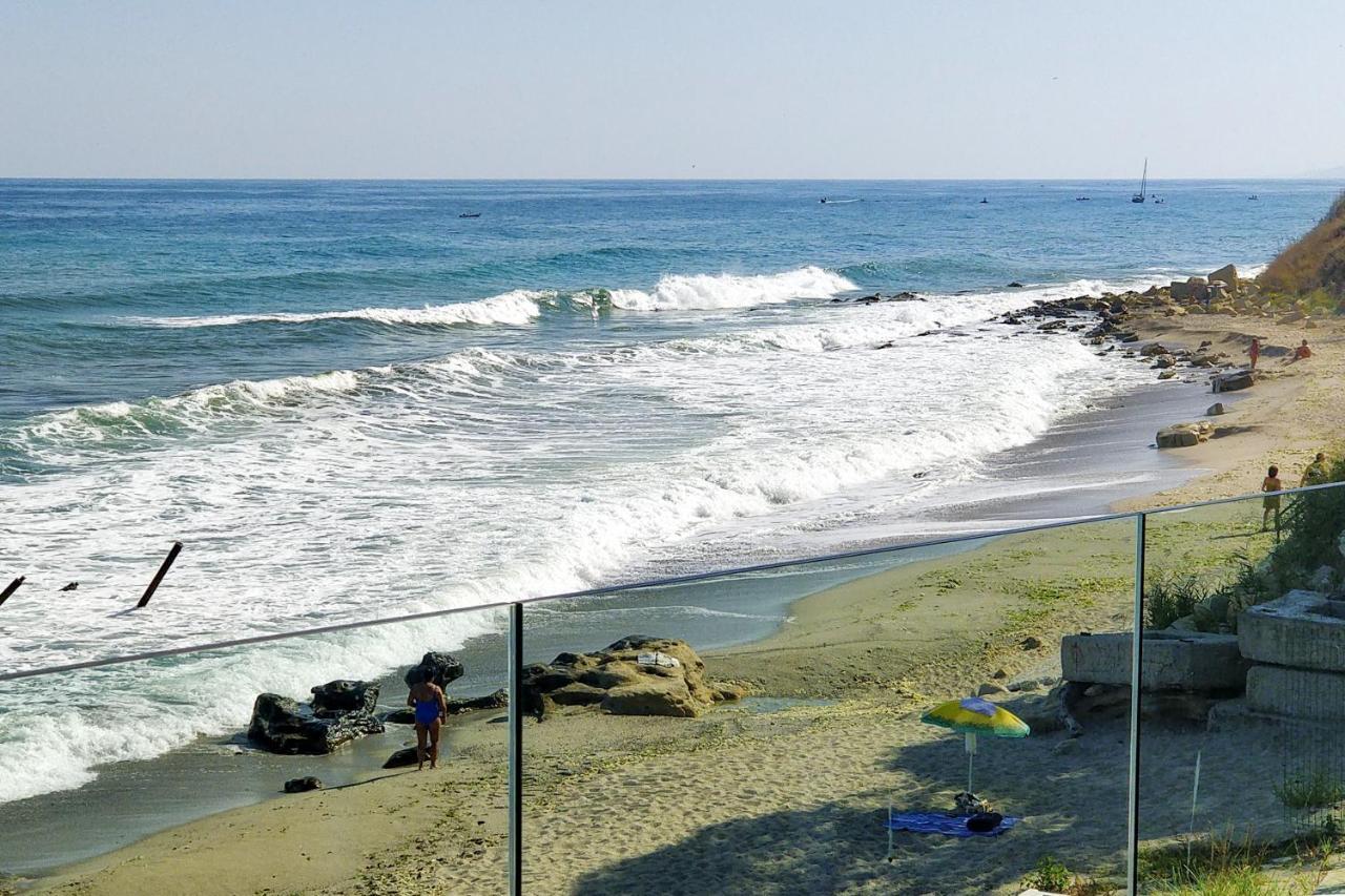 Beach Villa Varna - Cosiness 4 Meters From The Sea Екстериор снимка